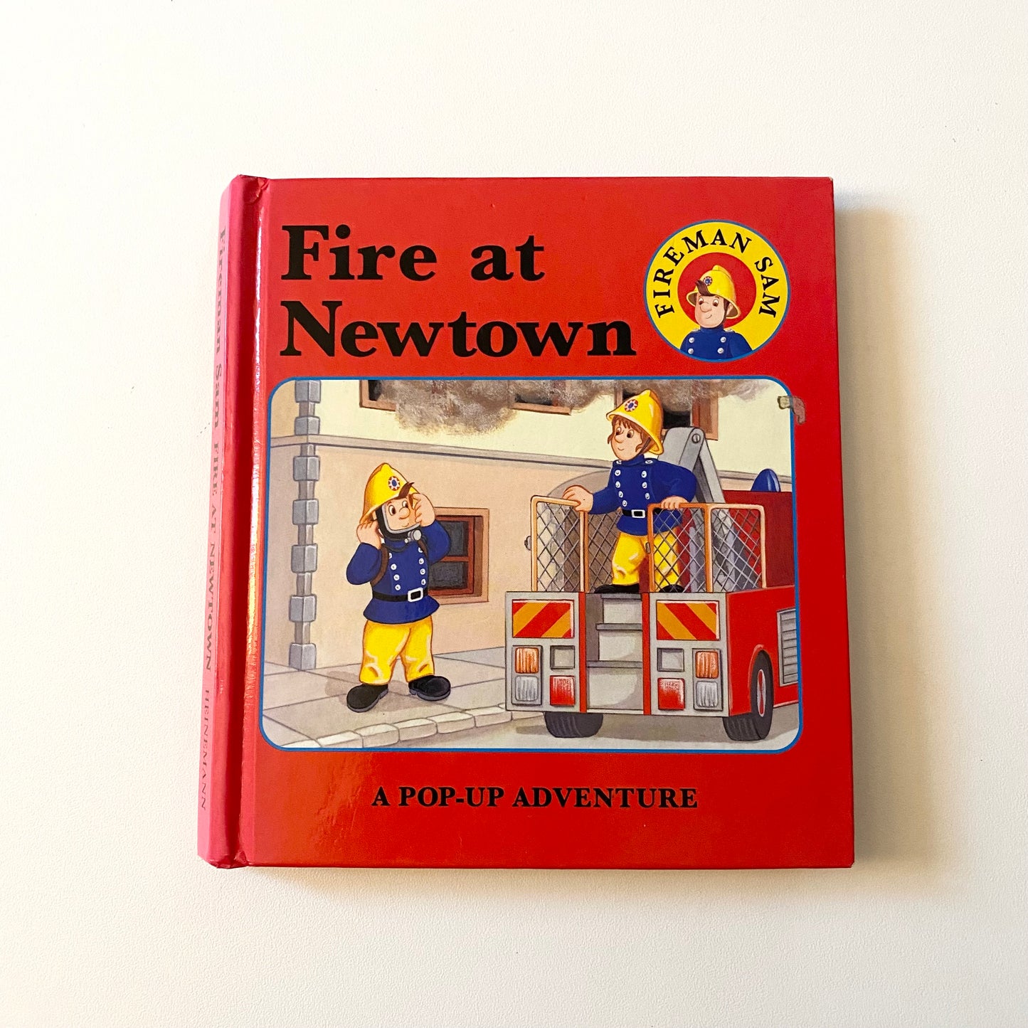 Vintage 1993 mini fireman Sam pop up book