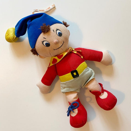 Original 1990’ boots Noddy soft toy. 🥹 Bell on his hat! Just needs some tlc & a new lace! 🫶🏽