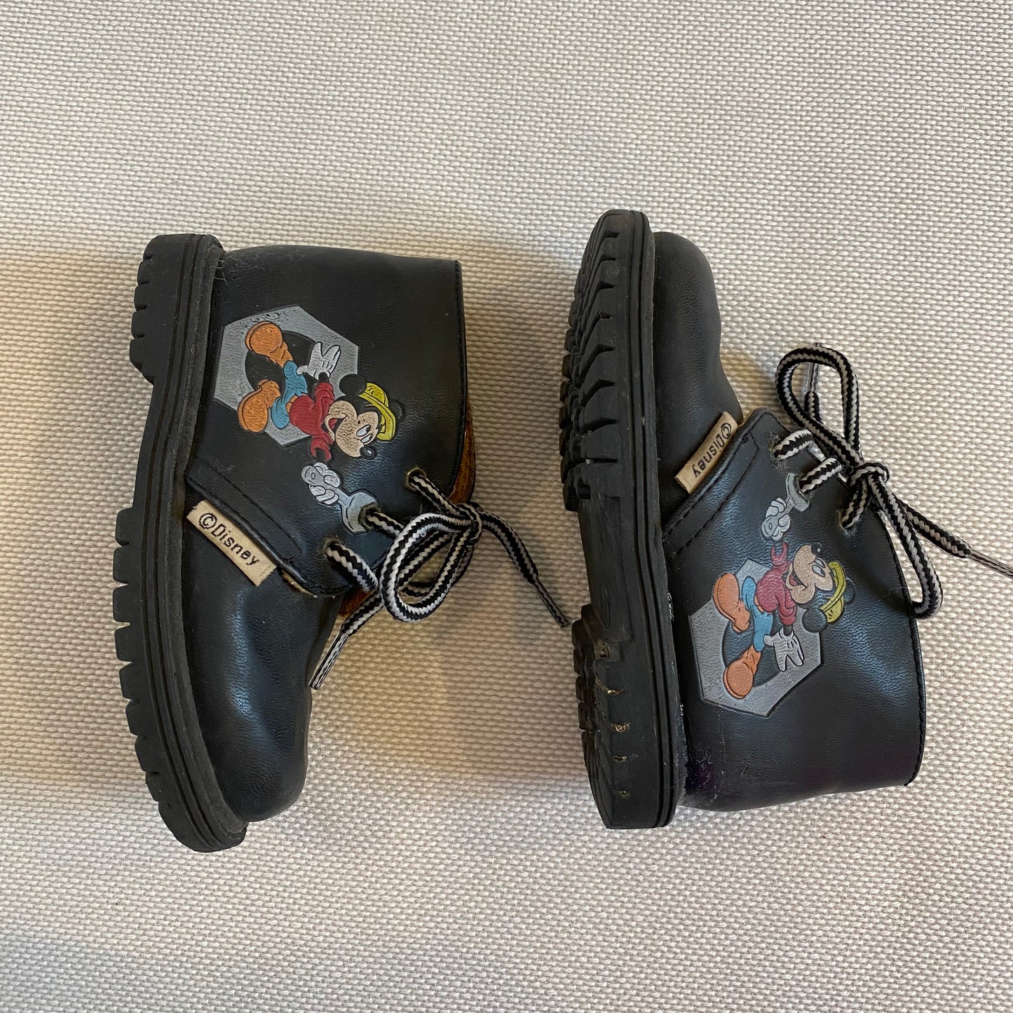 🖤 Vintage Mickey Mouse leather booties. UK7