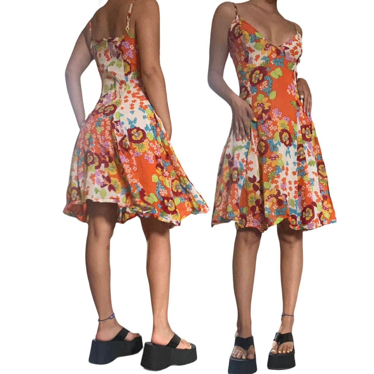 90s vintage mid length flower printed strappy dress ~ zip up back fastening. Size 8.