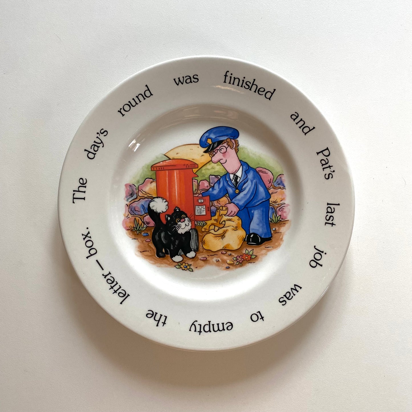 Vintage 1984 ceramic postman Pat plate. Medium size