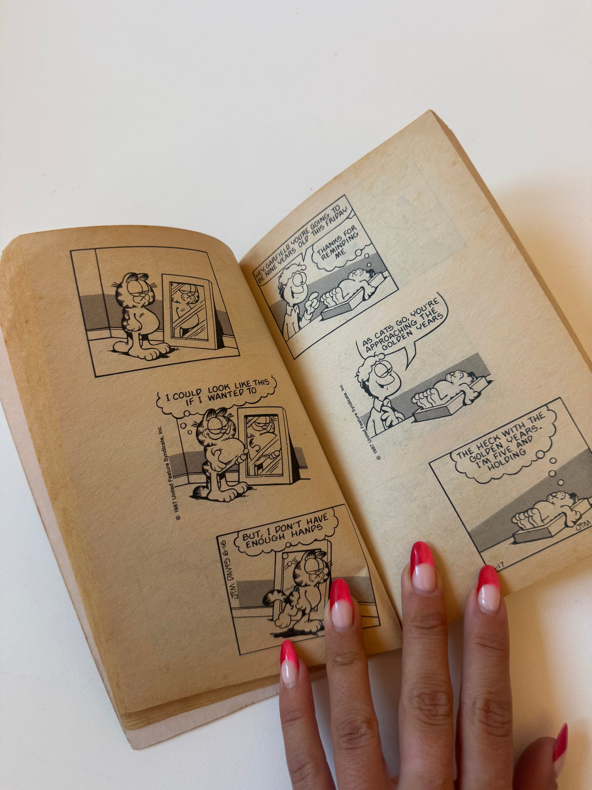 Vintage 1988 Garfield comic book