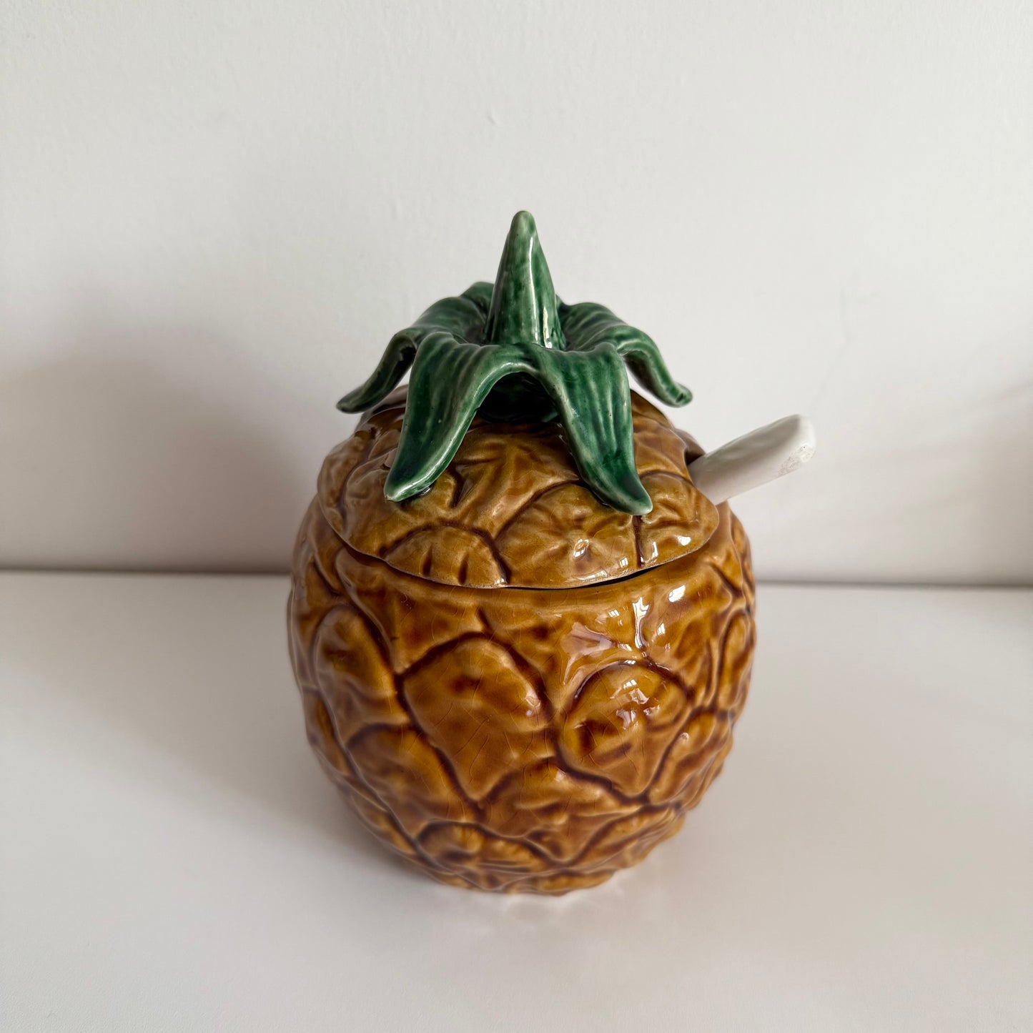 Vintage ceramic pineapple sugar pot. Tiny chip on one side.