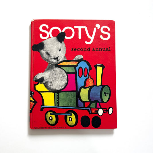 Vintage sooty annual. Has some pages with colouring