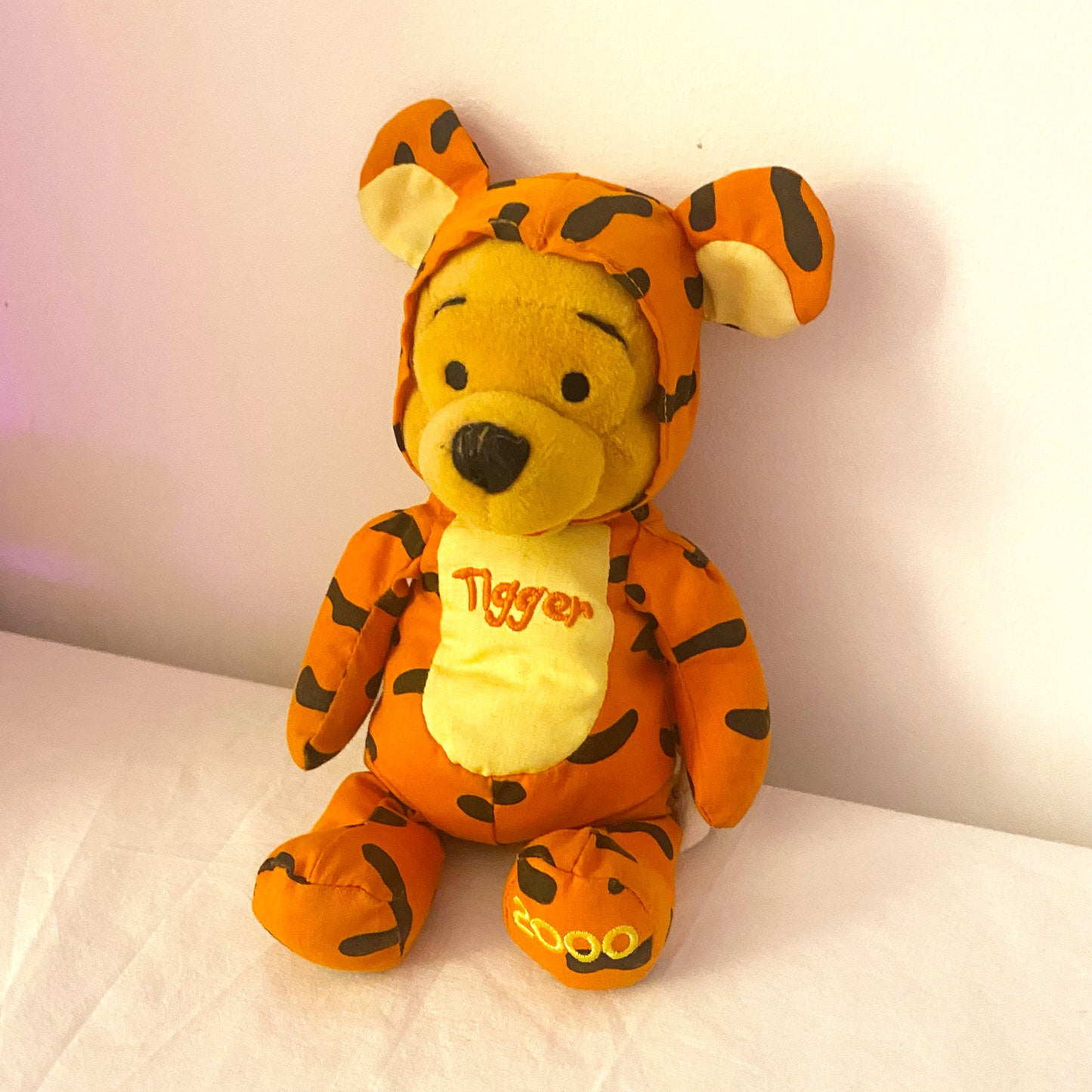 2000 Winnie the Pooh tigger soft toy