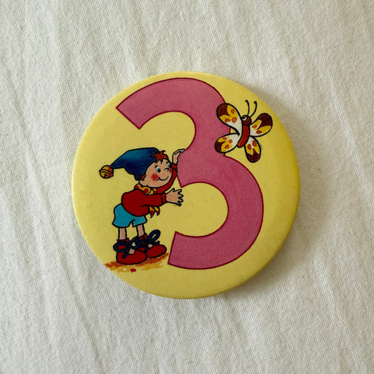 Vintage 1990 noddy badge