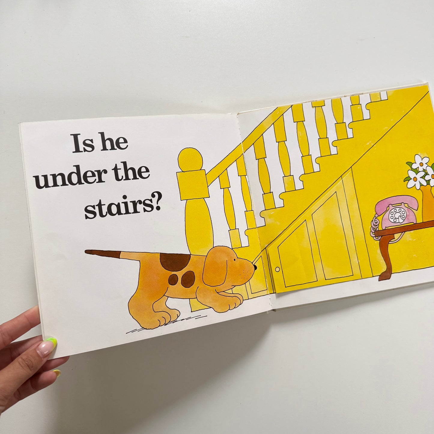 Vintage 1980 spot lift the flap book