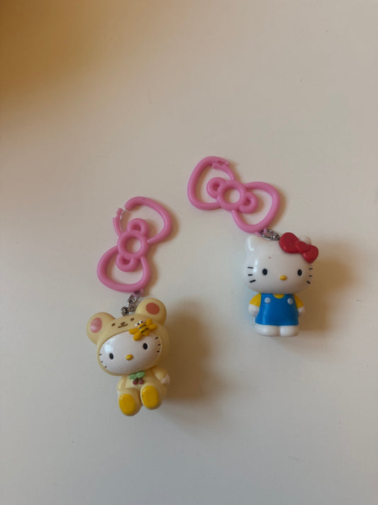 Hello kitty keyrings set of 2. One clasp has broken