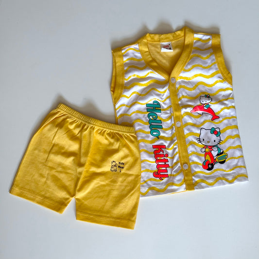 Hello kitty set. 18-2 years ( approx!)