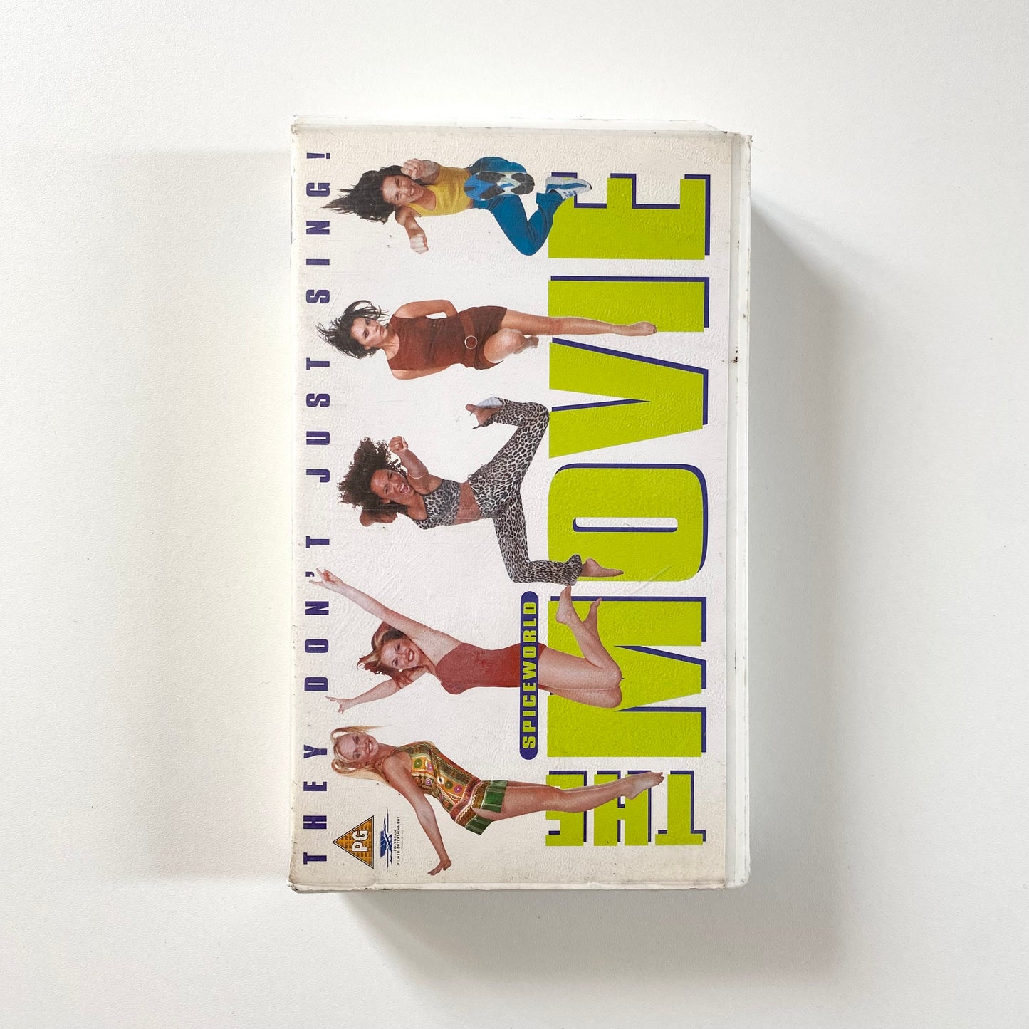 Vintage 1998 spice girls the movie vhs tape. Slight crack at top of case