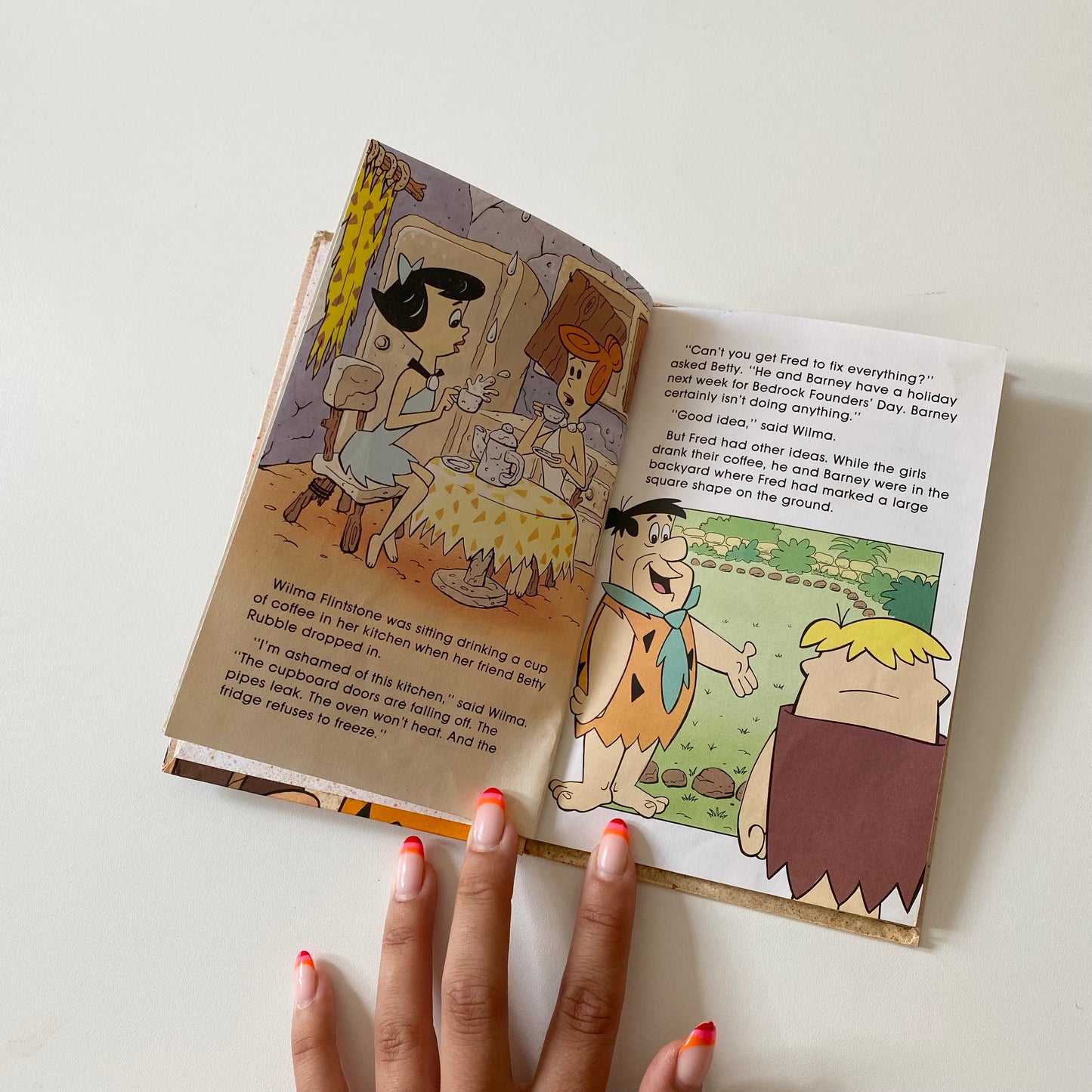 Vintage 1989 ladybird the flintstones book