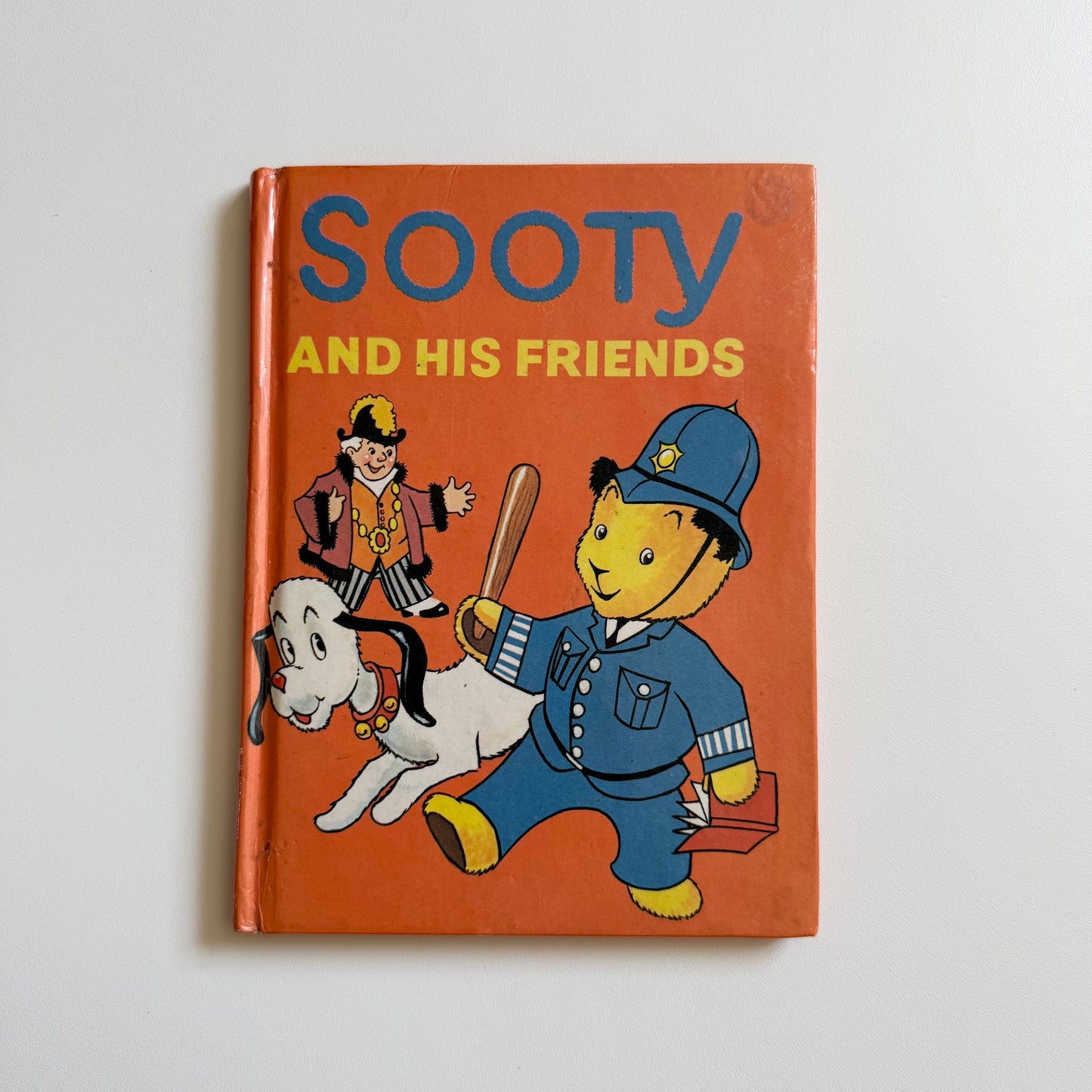 Vintage 1967 sooty book