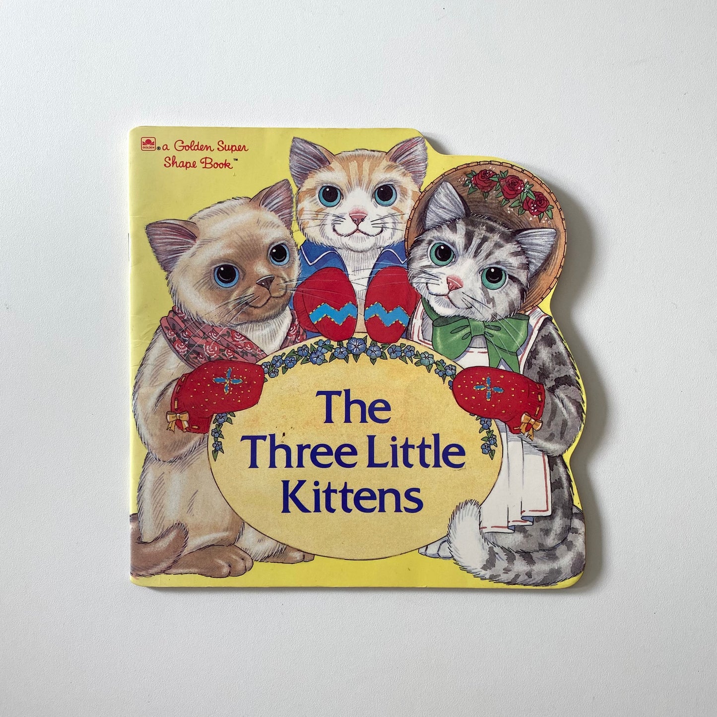 Vintage 1987 paperback the three little kittens book