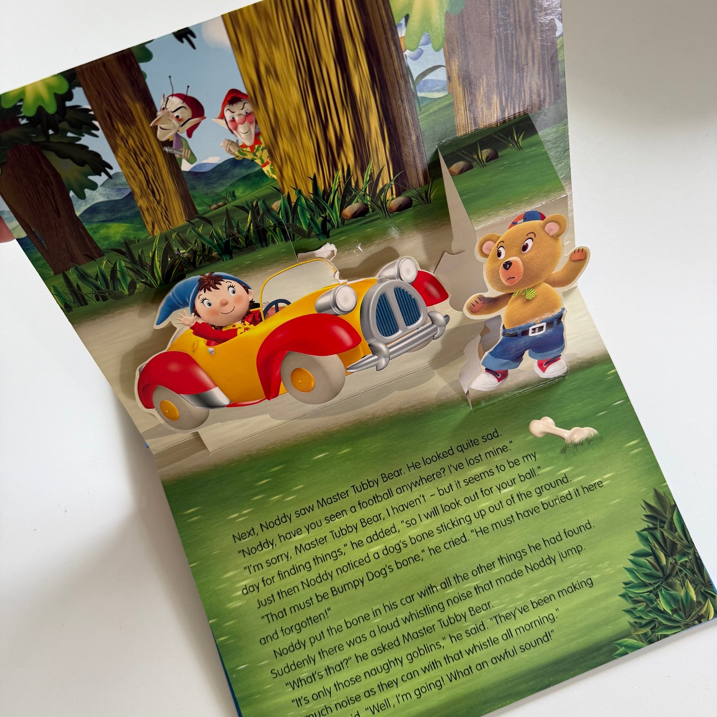 Vintage 2004 noddy pop up book.