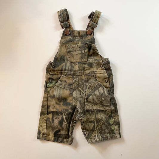 Vintage camouflage baby dungarees. Approx 3 months