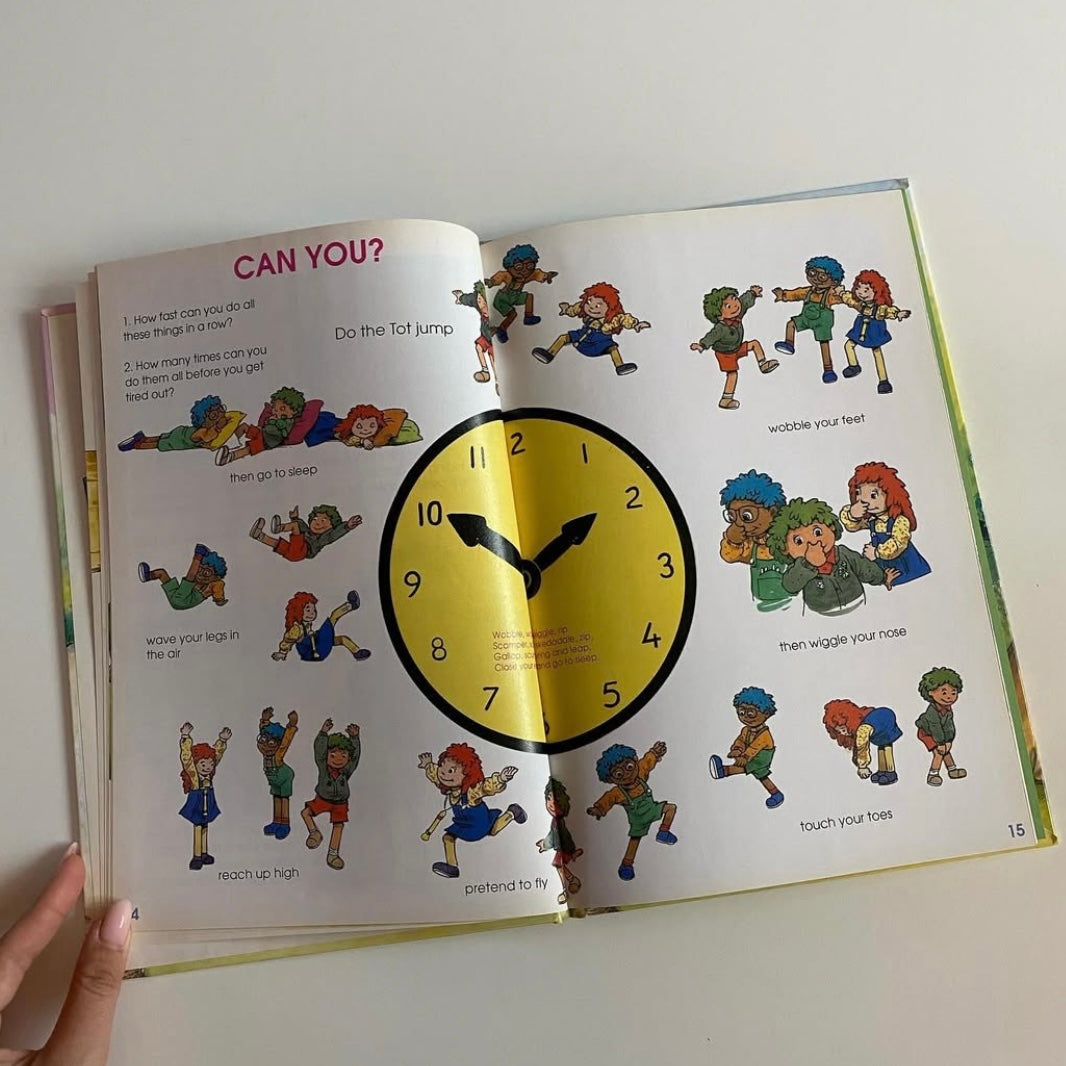 Vintage 1993 toys Tv annual