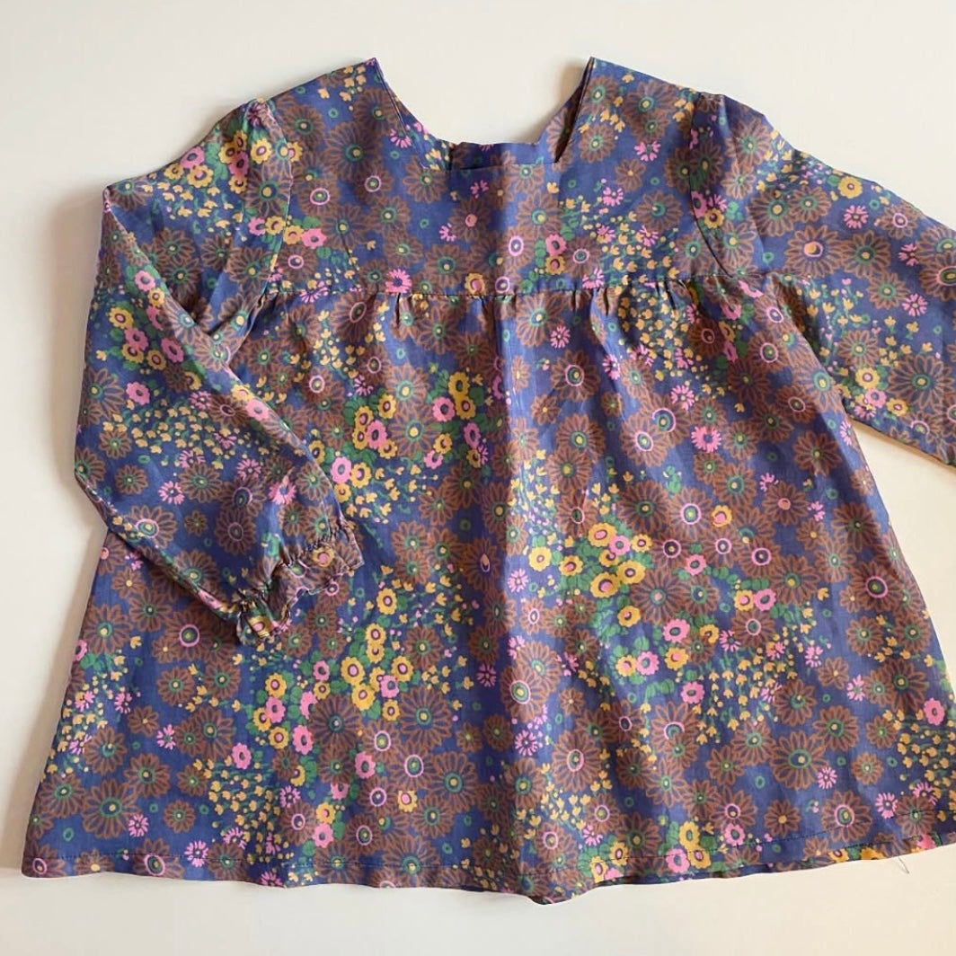 Lightweight vintage top approx 2-3 years