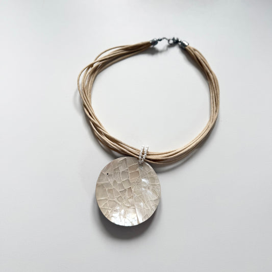 Vintage Y2K chunky circular necklace