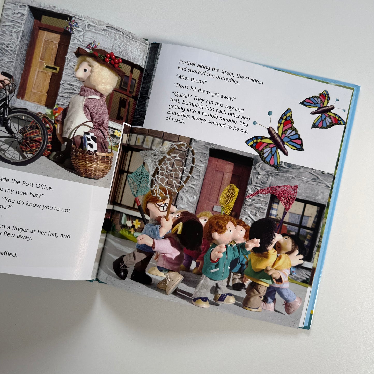 Vintage 2007 postman Pat book