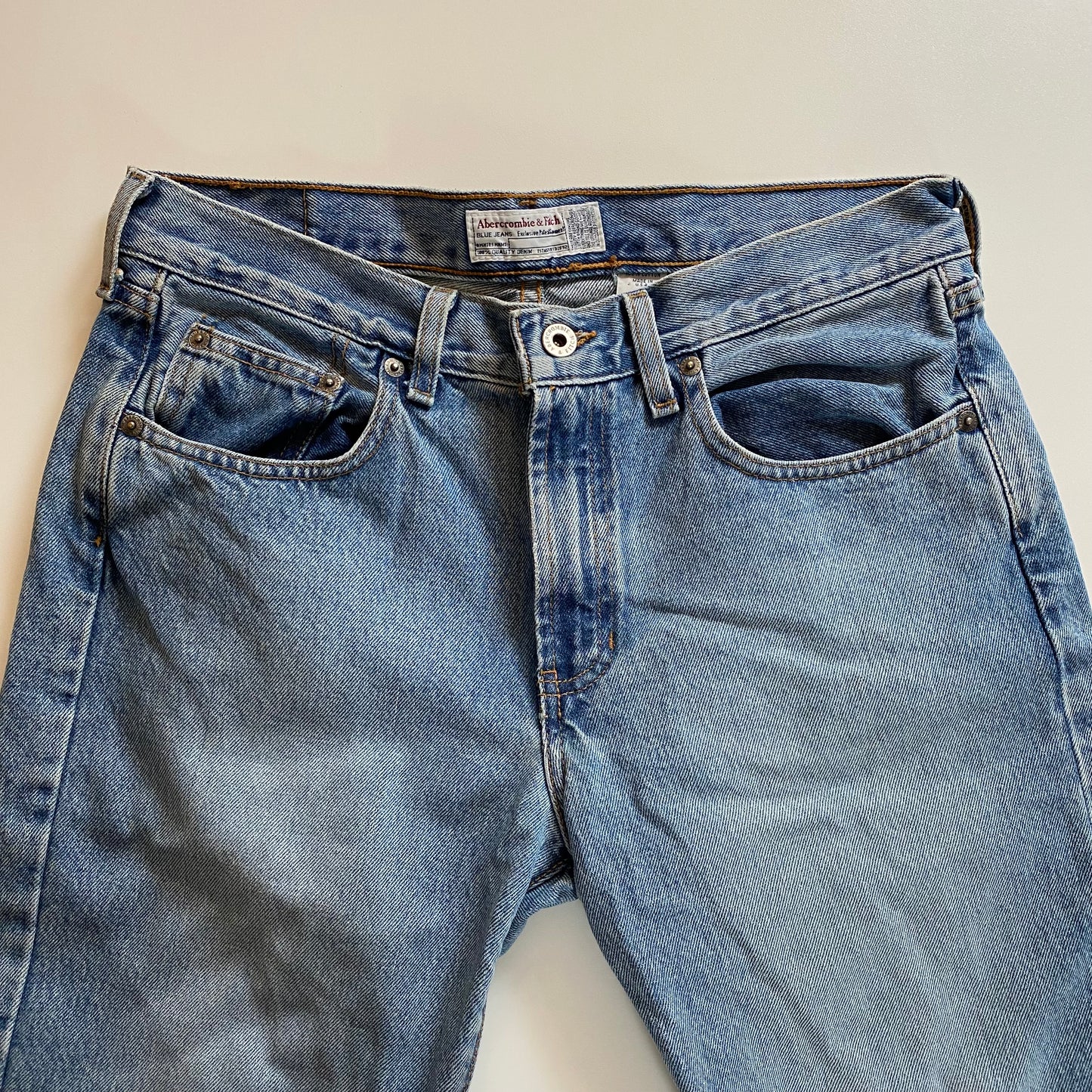 Vintage Abercrombie & fitch pale wash denim jeans. Size 10