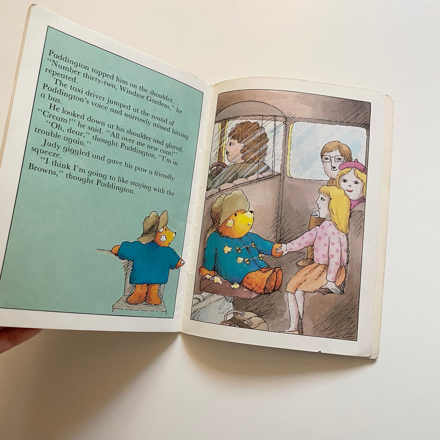 Vintage 1987 Paddington paperback book.