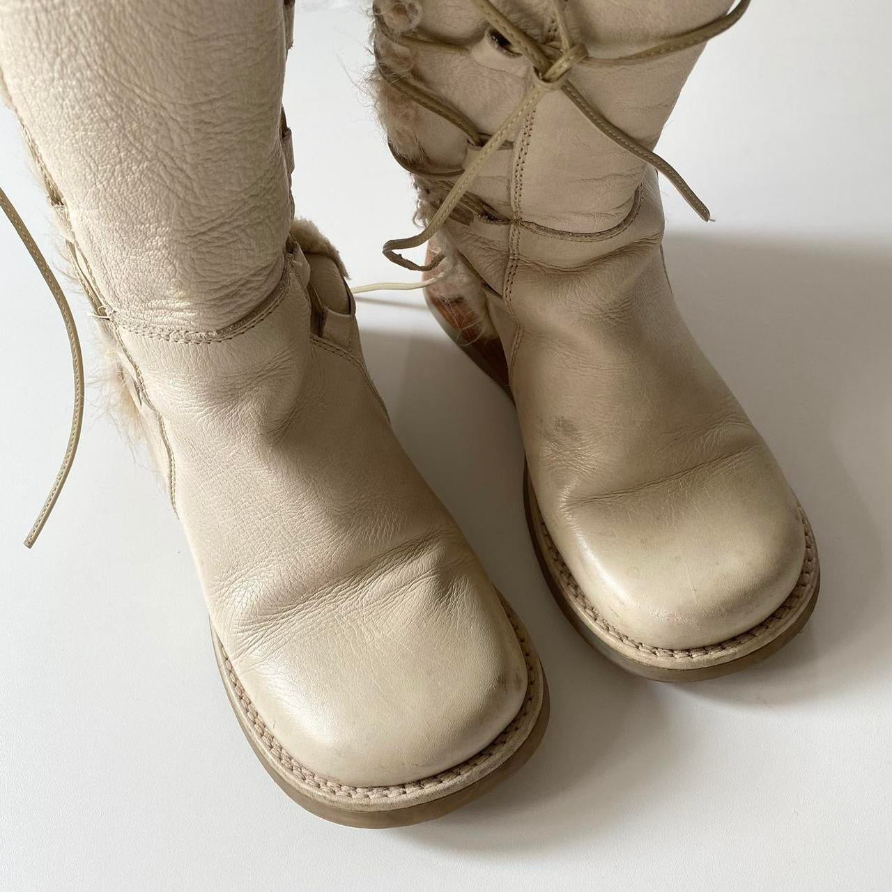Vintage cream leather fur destroy boots. Size 37/4.
