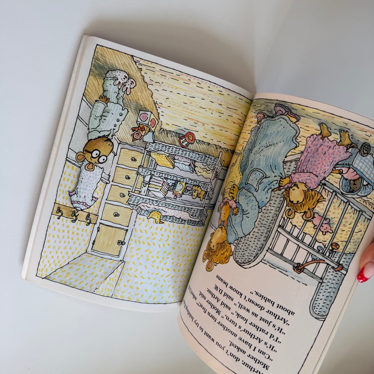 Vintage 1997 arthur book