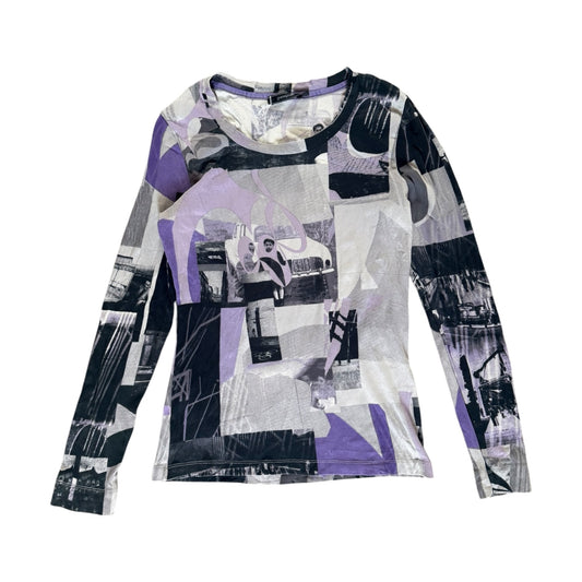 Vintage Y2K graphic print passport top. Size 38.