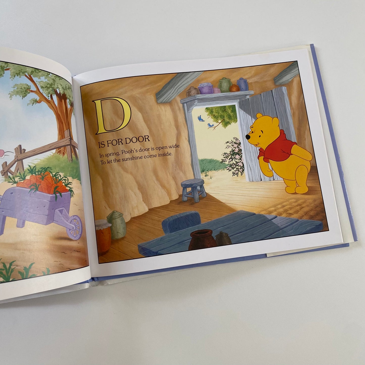 Vintage 1993 Disney Winnie the Pooh a to Z book.