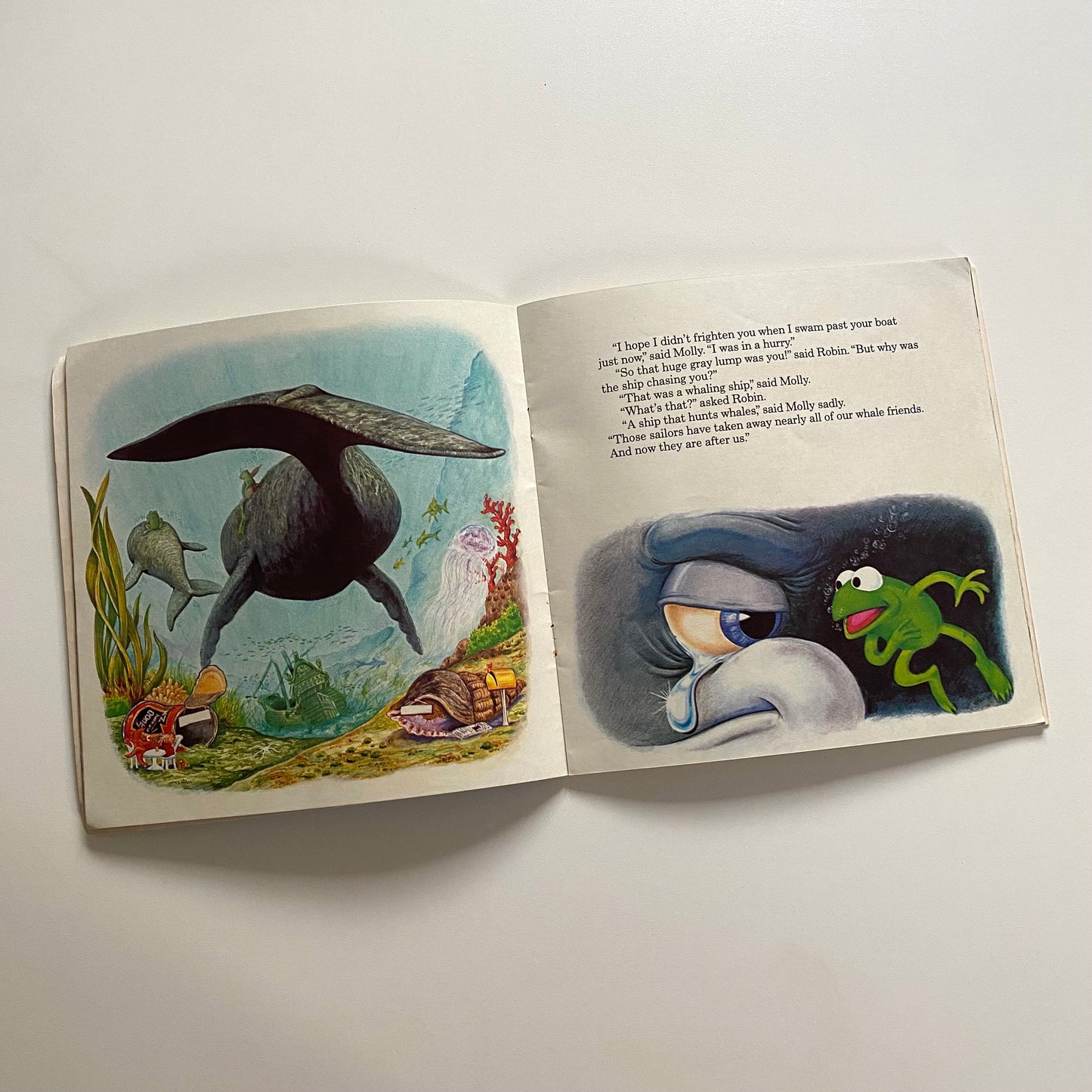 Vintage 1981 muppets book. Condition good other than front cover.