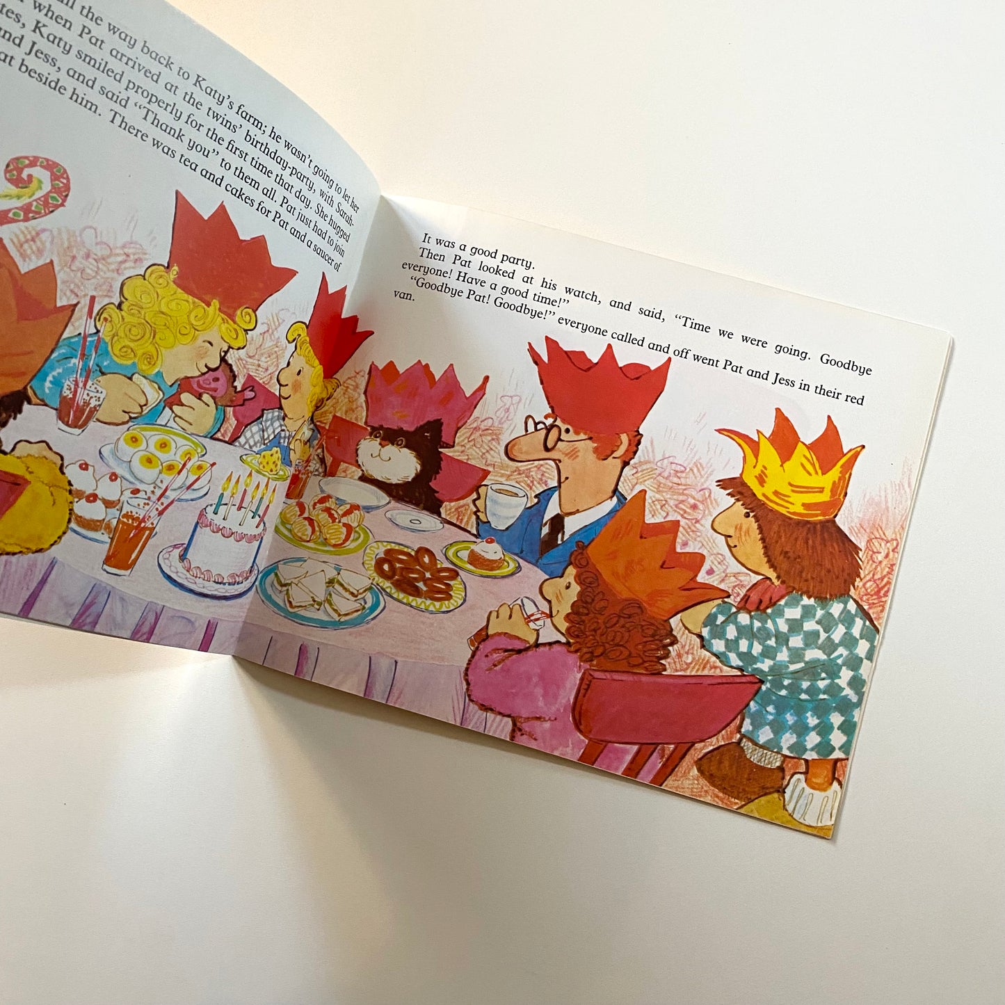 Vintage 1982 postman Pat paperback book