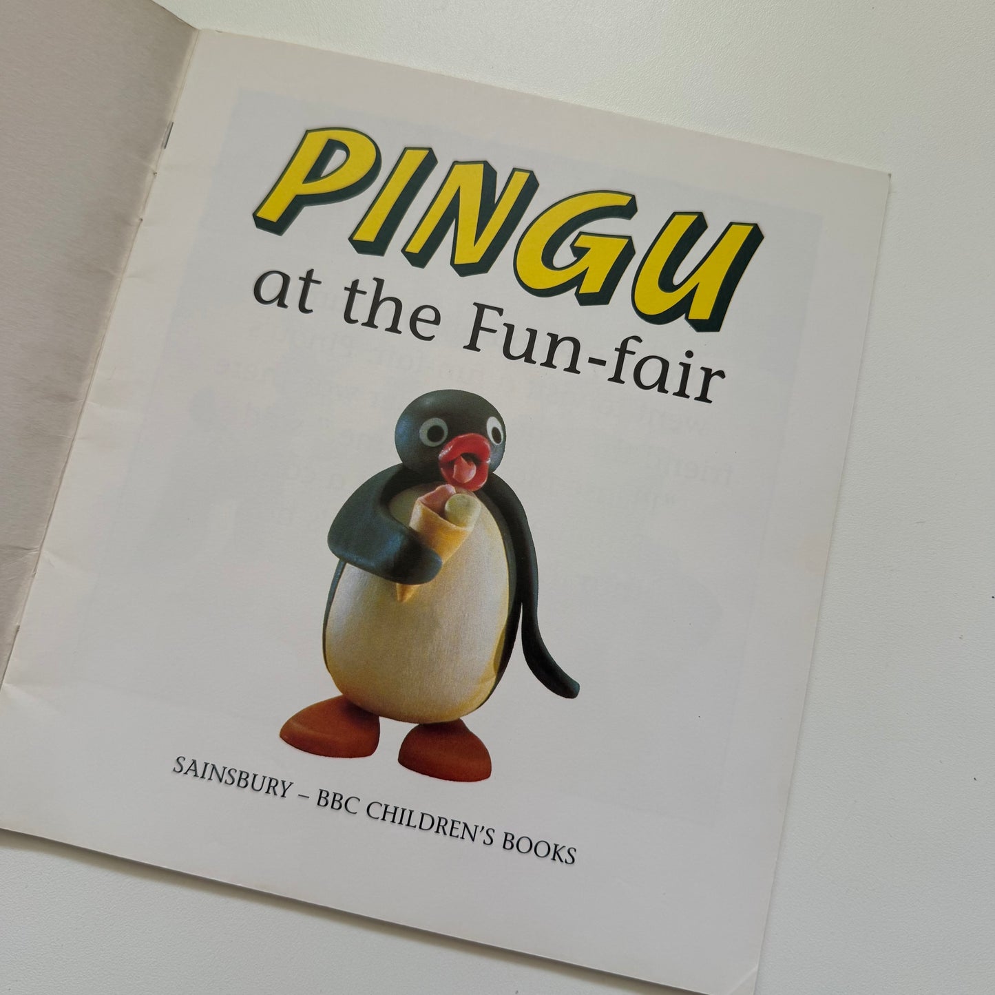 Vintage 1995 paper back pingu book