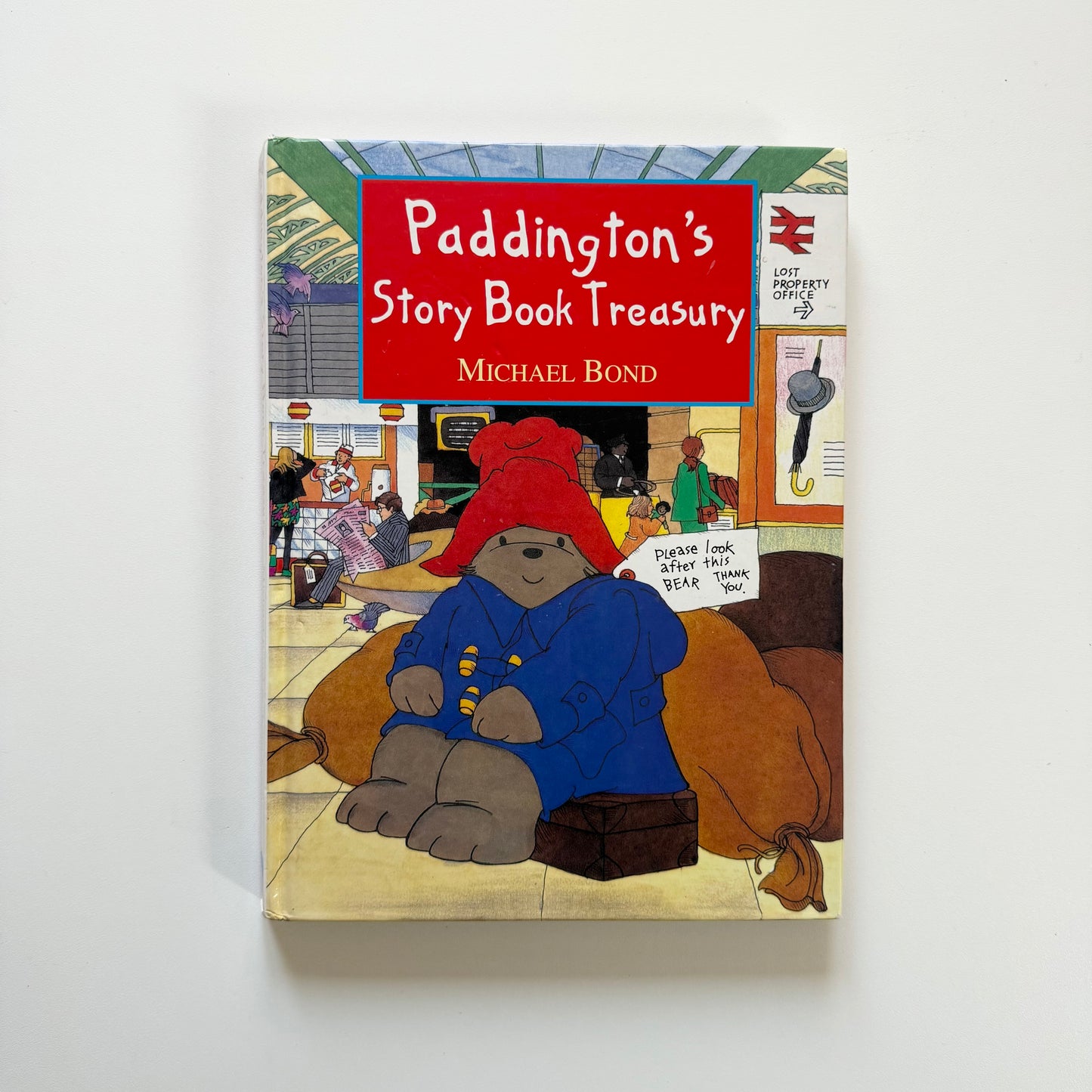 Vintage 1992 Paddington treasury book
