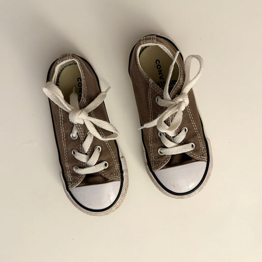 Converse trainers. Size UK9