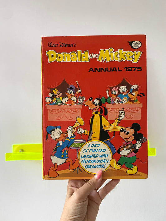 Vintage 1975 Donald Duck & Mickey annual / comic book