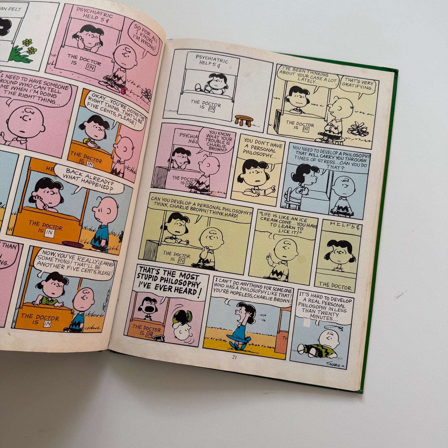 Vintage peanuts snoopy book. Condition as shown ( reflects in price)