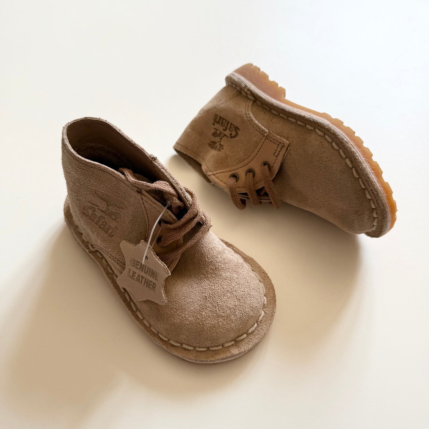 Vintage beige desert boots. Size 7