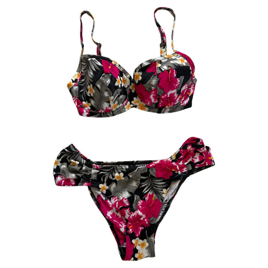 Vintage hibiscus print bikini. Size 10. Bra 32DD bra.