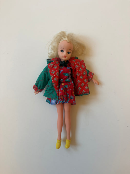 Vintage 1970s vintage Sindy doll.