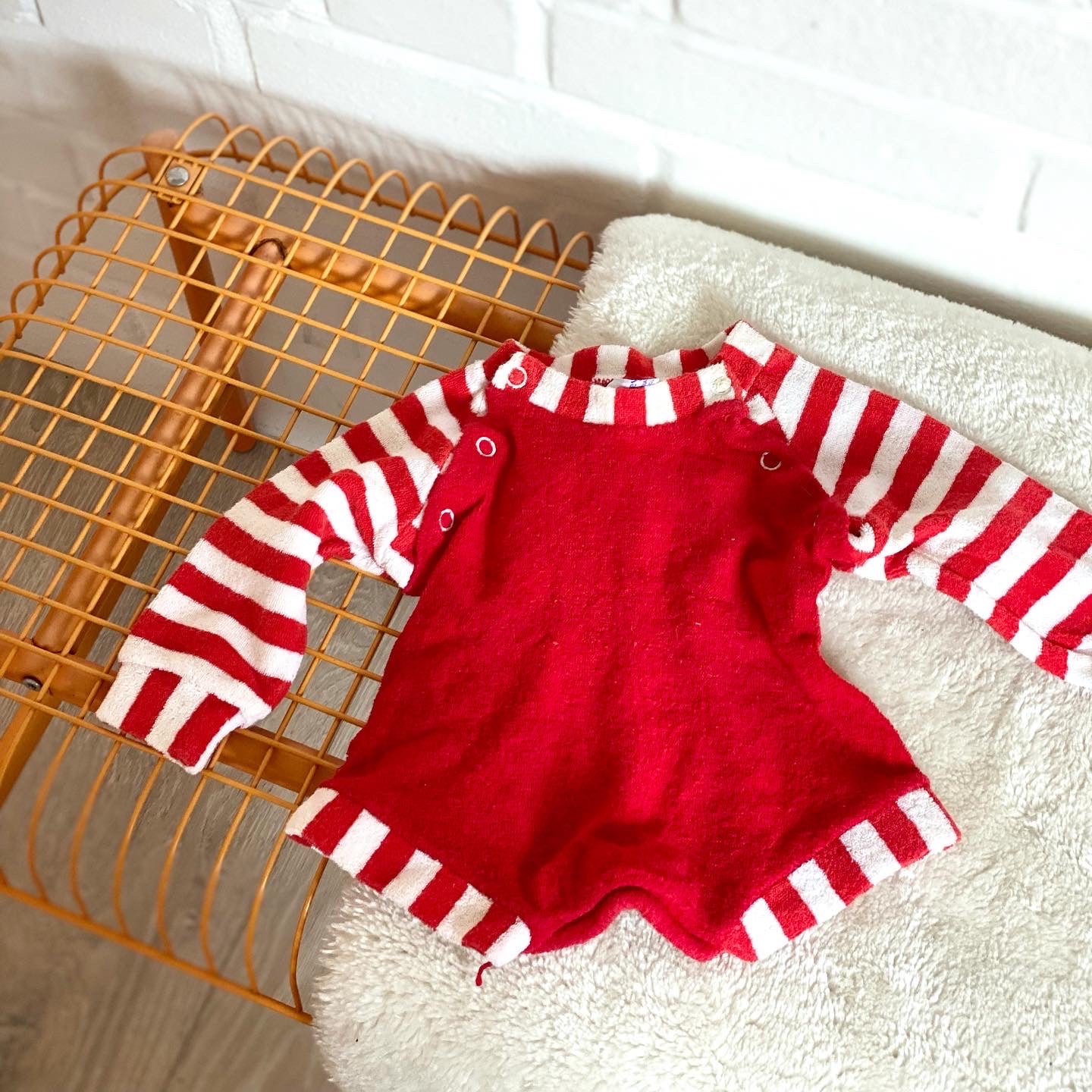 80s towelling red and white baby romper 0-3months