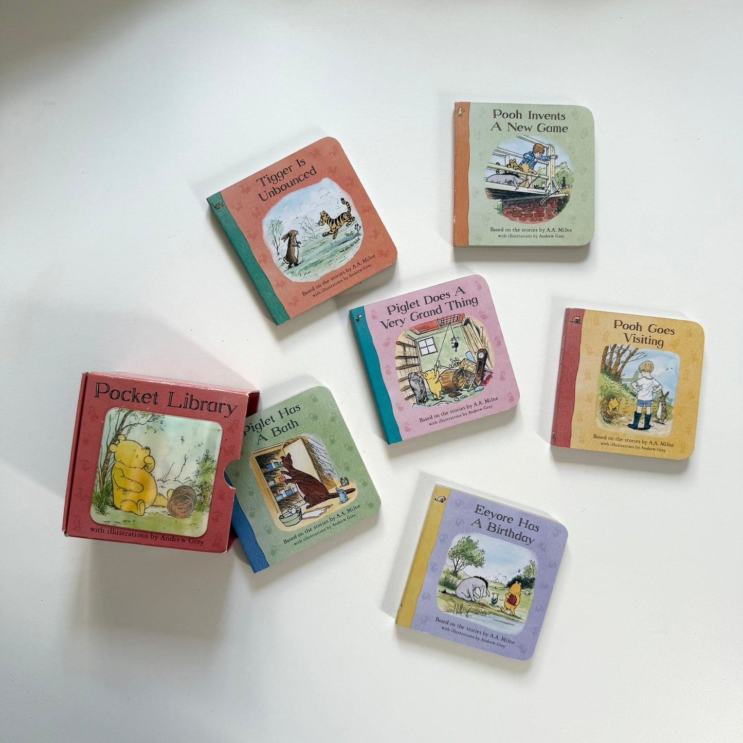 Vintage 2005 Winnie the Pooh pocket library books