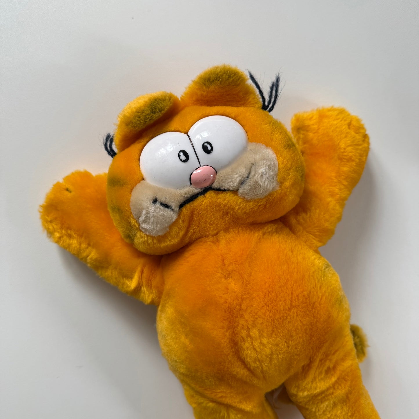 Vintage Garfield soft plush toy. Medium size