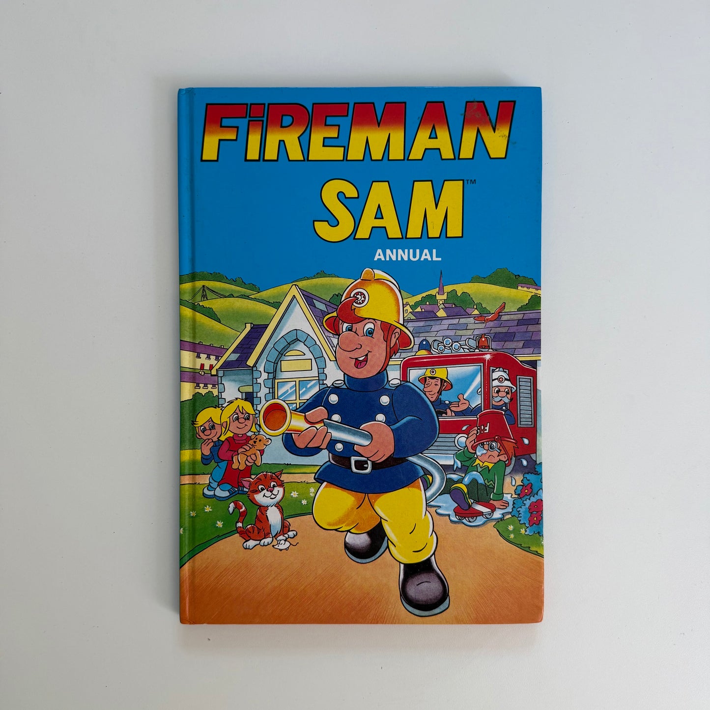 Vintage 1991 fireman Sam annual