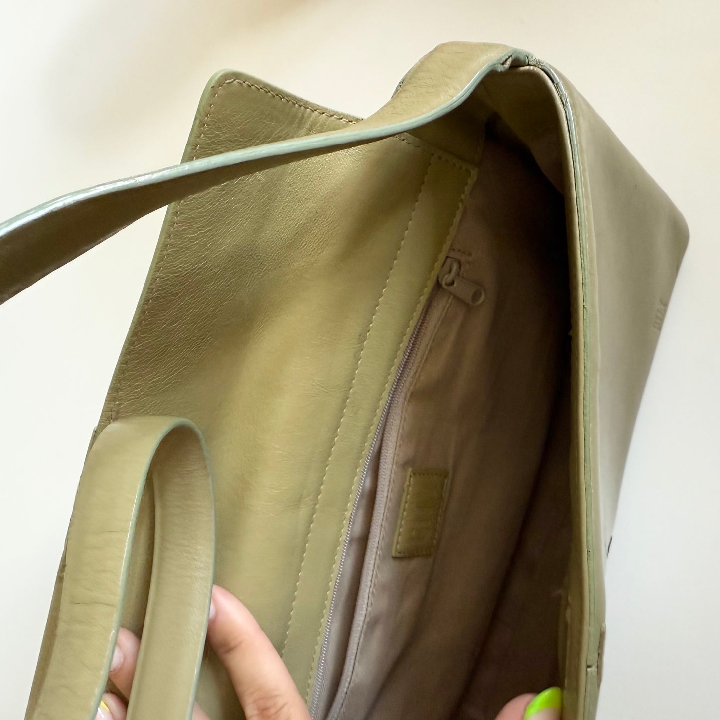 Vintage DKNY city faux leather shoulder bag .mark as shown