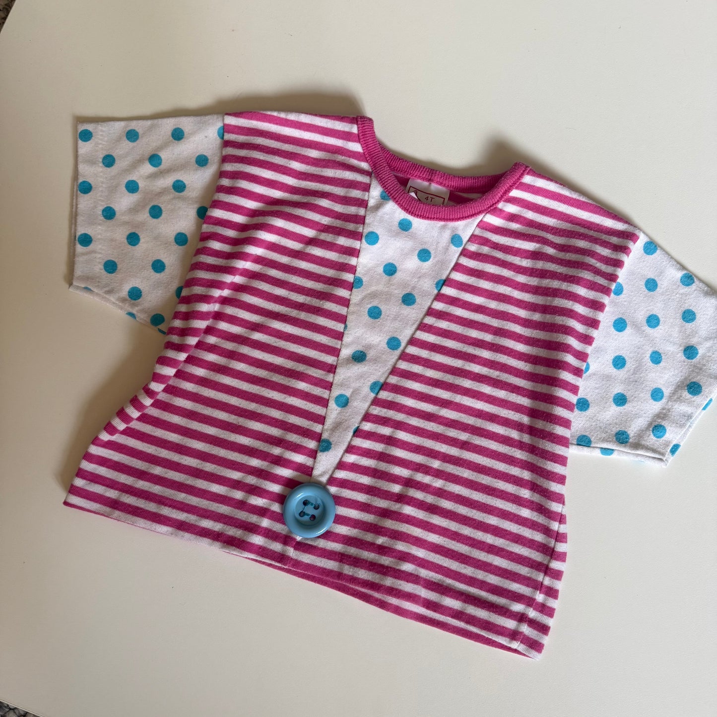 Vintage spotty/ striped tshirt. Size 3-4 years