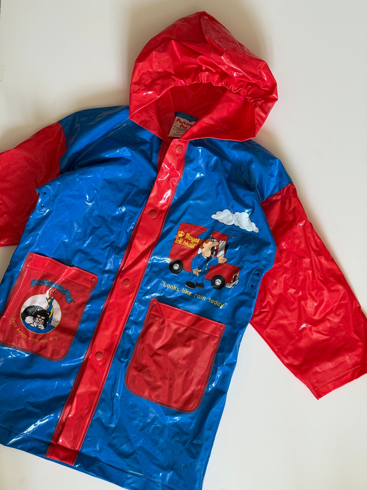 Vintage 2000 Postman Pat waterproof jacket. Size 4-5 years.