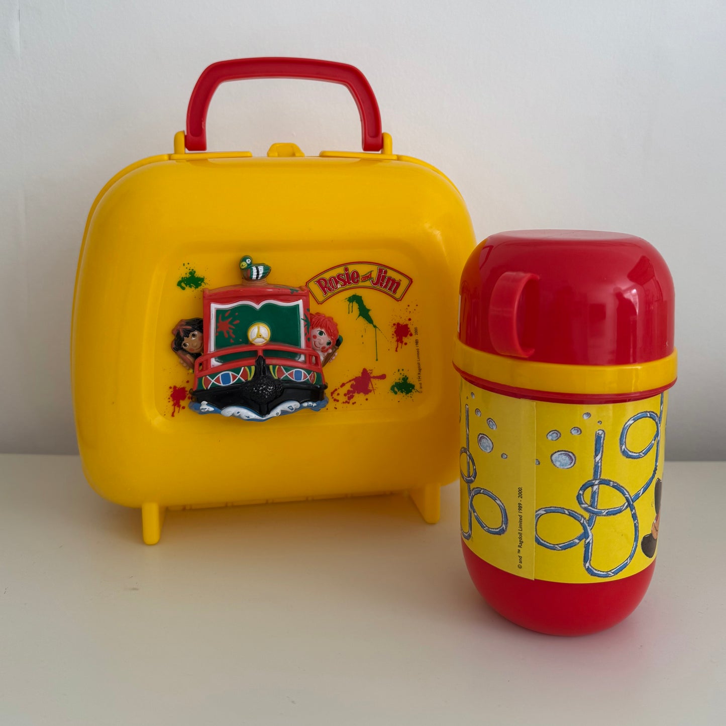 Vintage ICONIC 2000 Ragdoll Rosie and Jim lunchbox & flask.