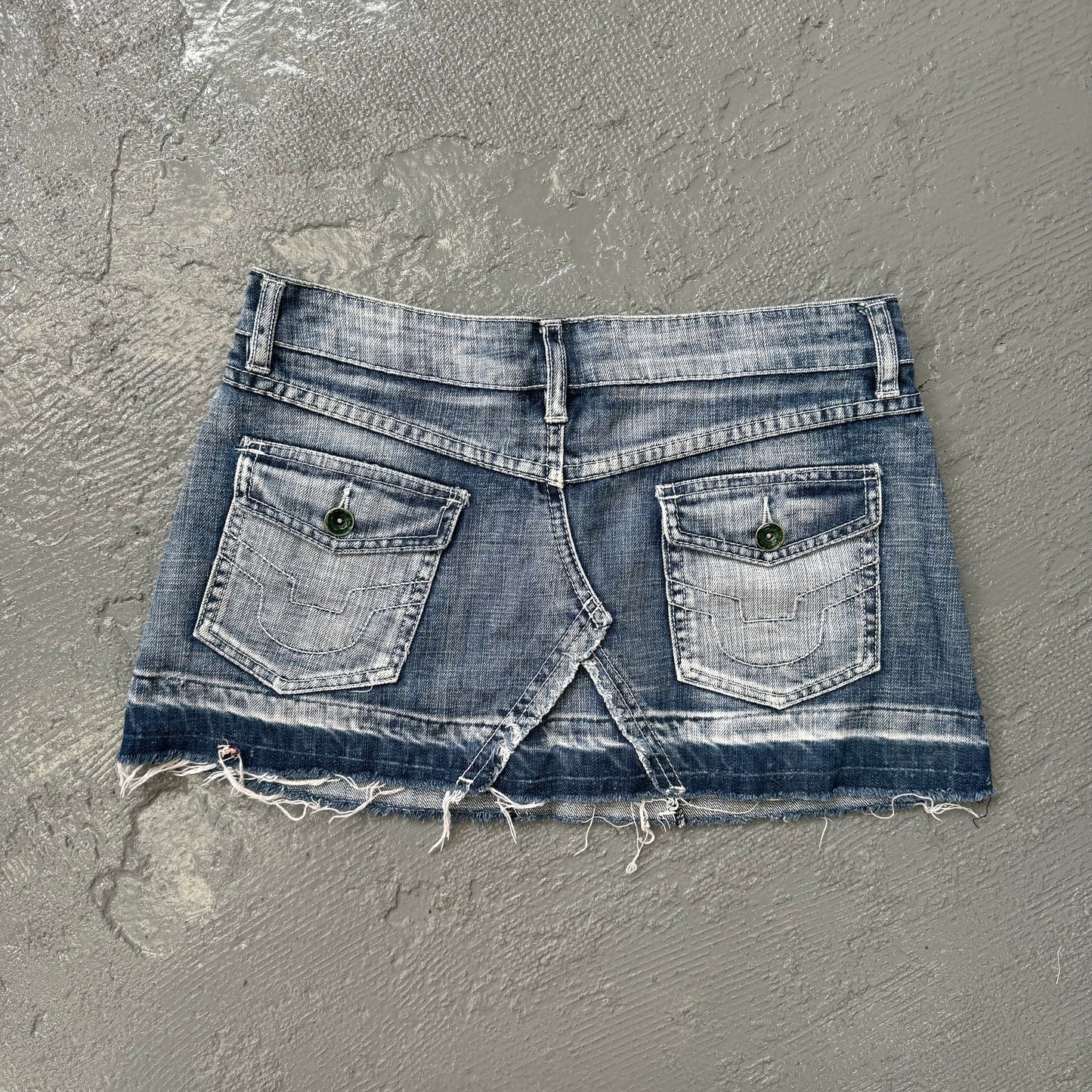Vintage Y2K papaya denim mini skirt. Size 10