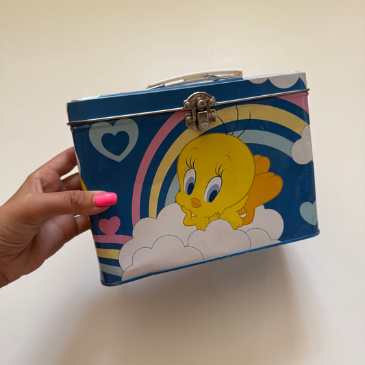 Looney tunes tweety Tin storage box. Signs of use