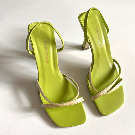 Vintage y2k lime green strappy river island heels 

Size 4